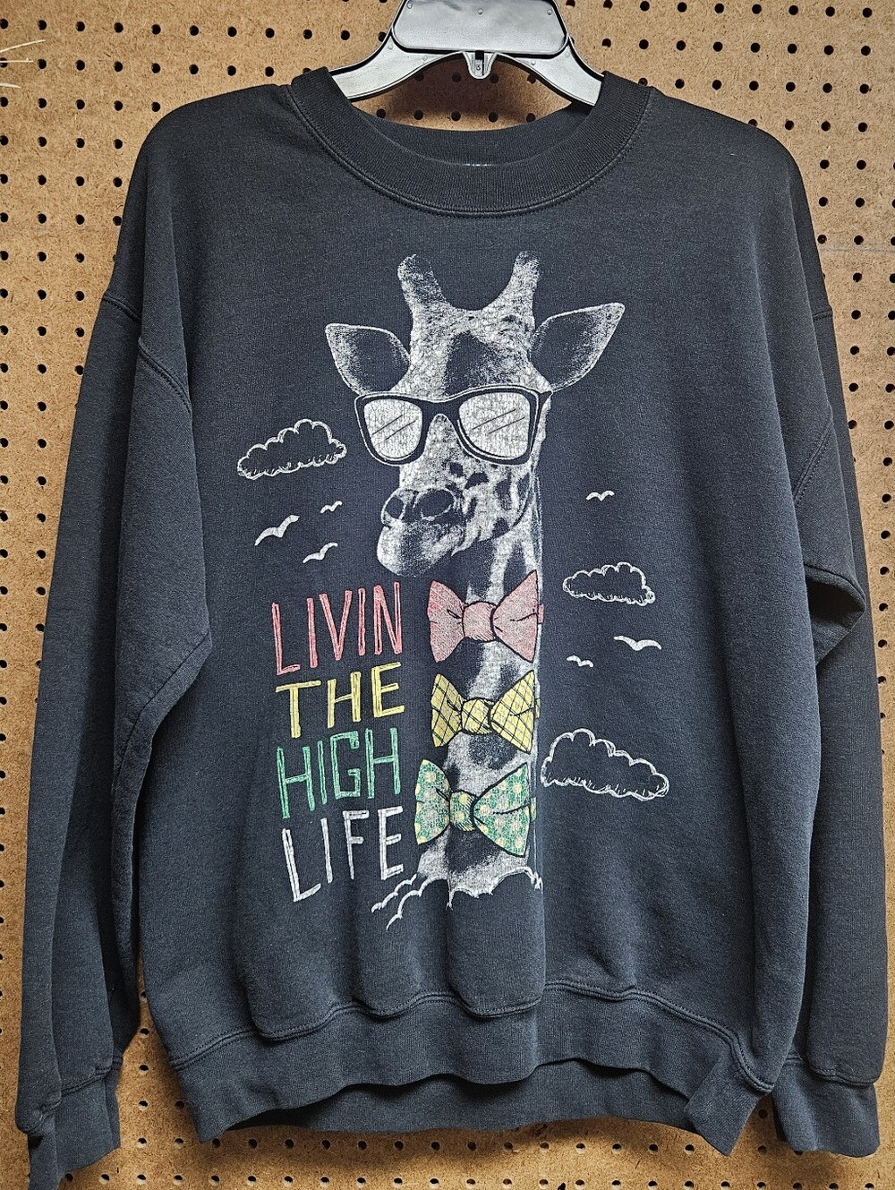 Riot Society Women's Black Graphic Giraffe Crewneck Fleece Pullover